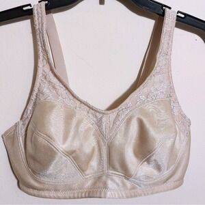 Breezies Women's Lace Overlay Underwired Support Bra Style A45771 Beige Size 38C